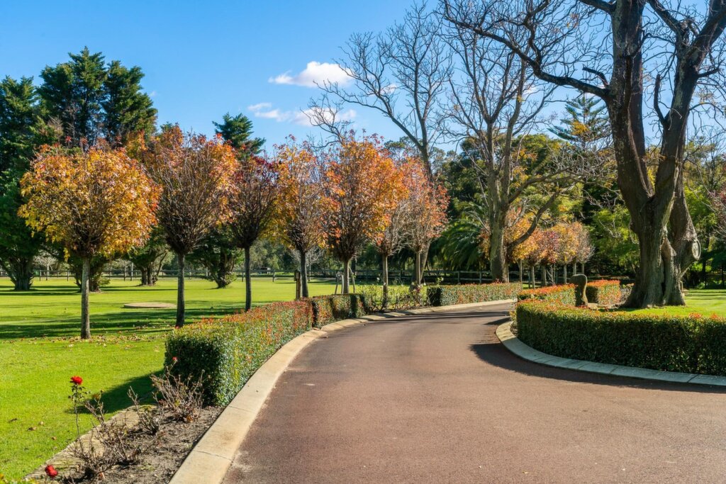 2 Gavour Road, Wattle Grove Sold by Luxury Real Estate Sales