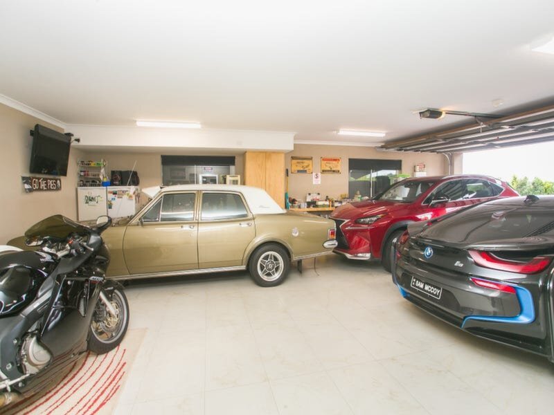 24 Edwards Street, Seabird Sold by Luxury Real Estate Sales - image 1