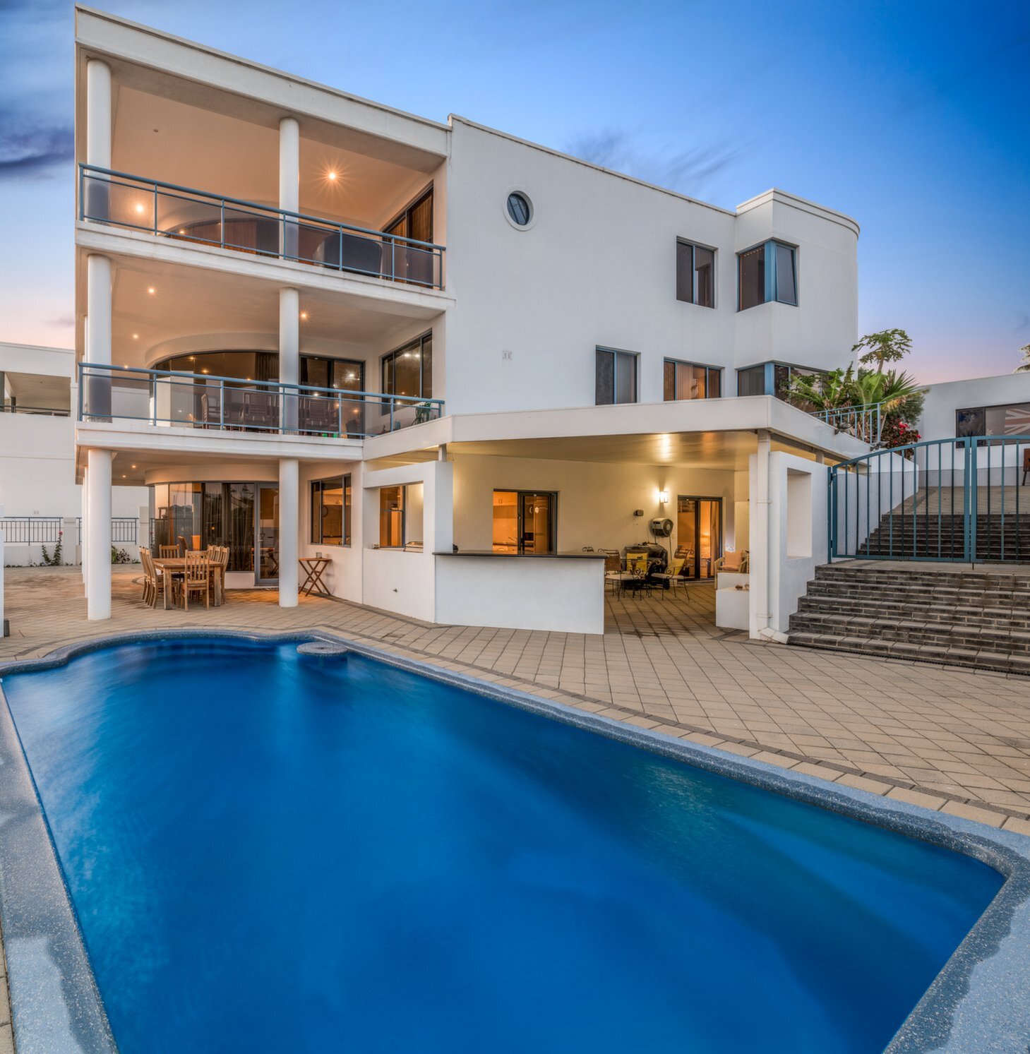 41 Clarecastle Retreat, Mindarie Sold by Luxury Real Estate Sales - image 1