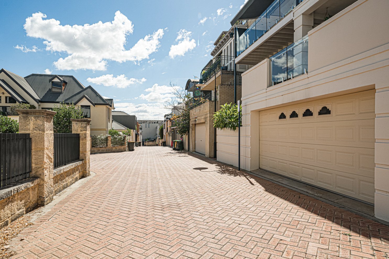 33 Trafalgar Road, East Perth Sold by Luxury Real Estate Sales - image 1