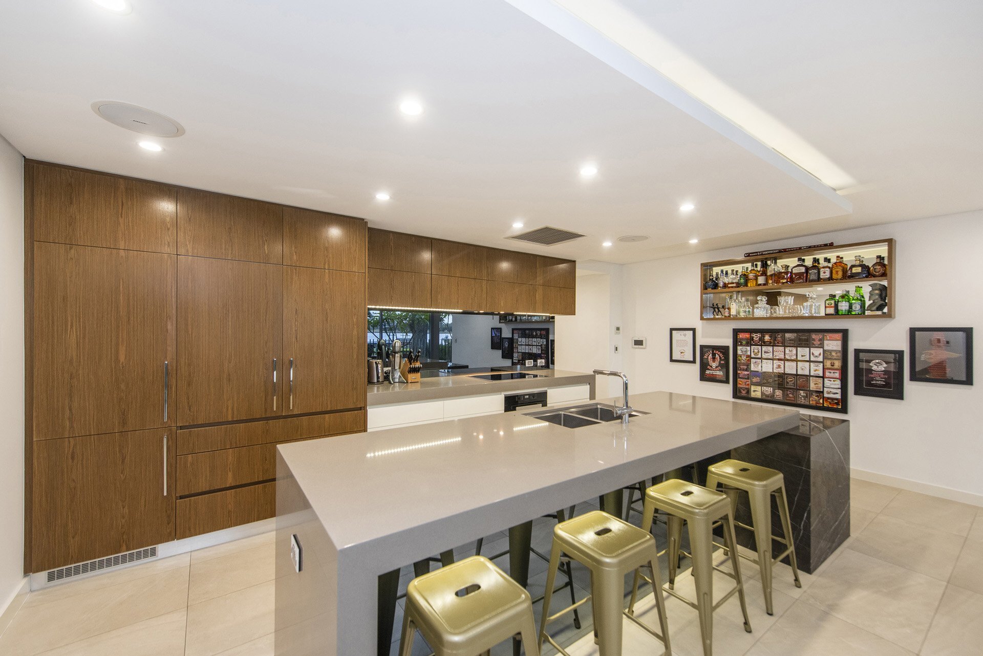 1/9 The Esplanade, Mount Pleasant Sold by Luxury Real Estate Sales - image 1