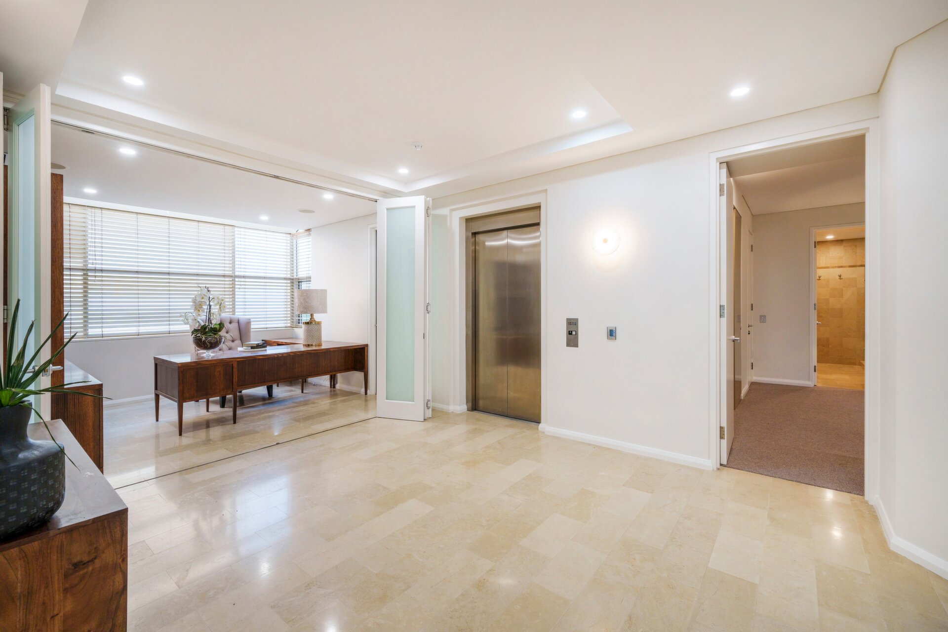 2/49 South Perth Esplanade, South Perth Sold by Luxury Real Estate Sales - image 1