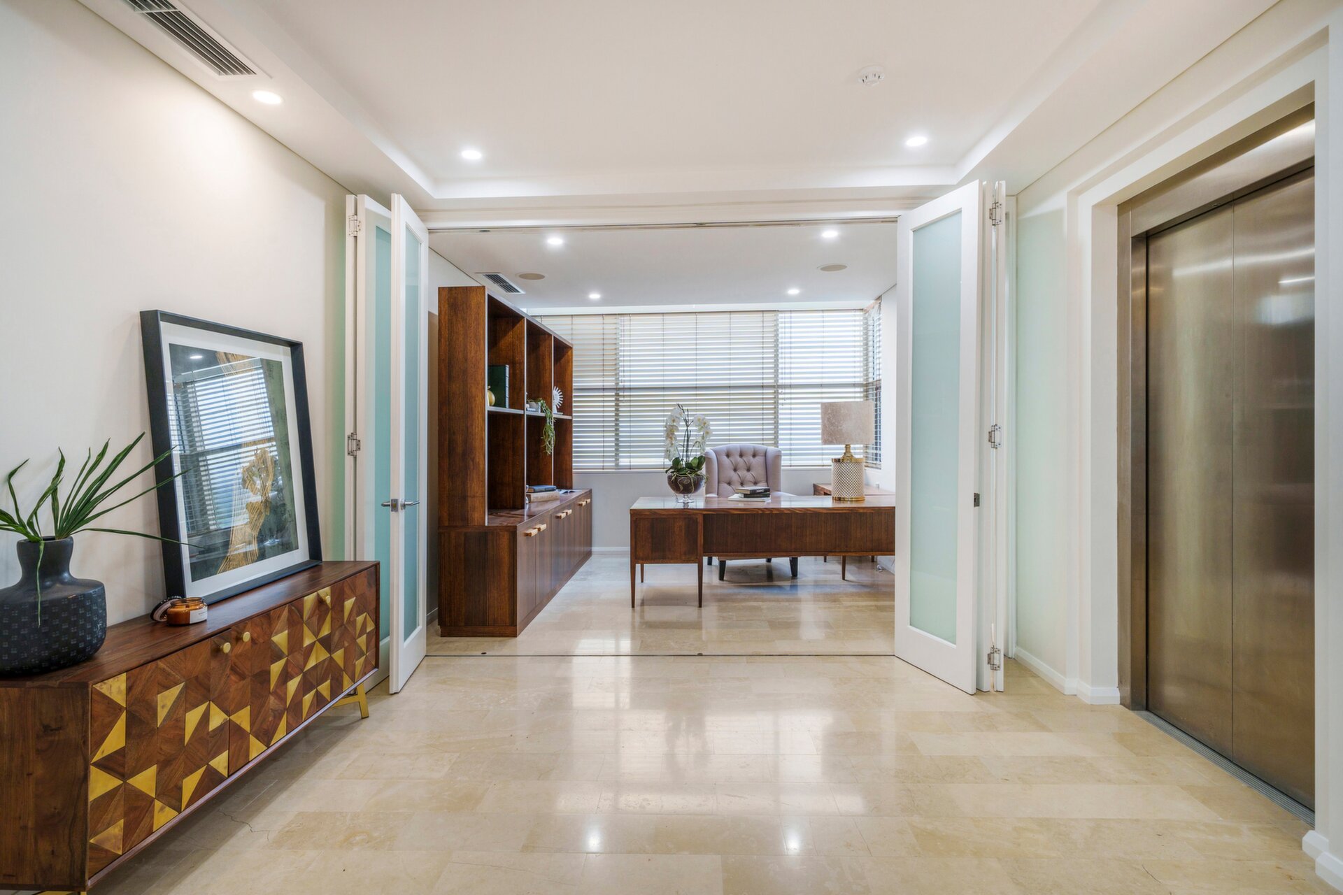 2/49 South Perth Esplanade, South Perth Sold by Luxury Real Estate Sales - image 1